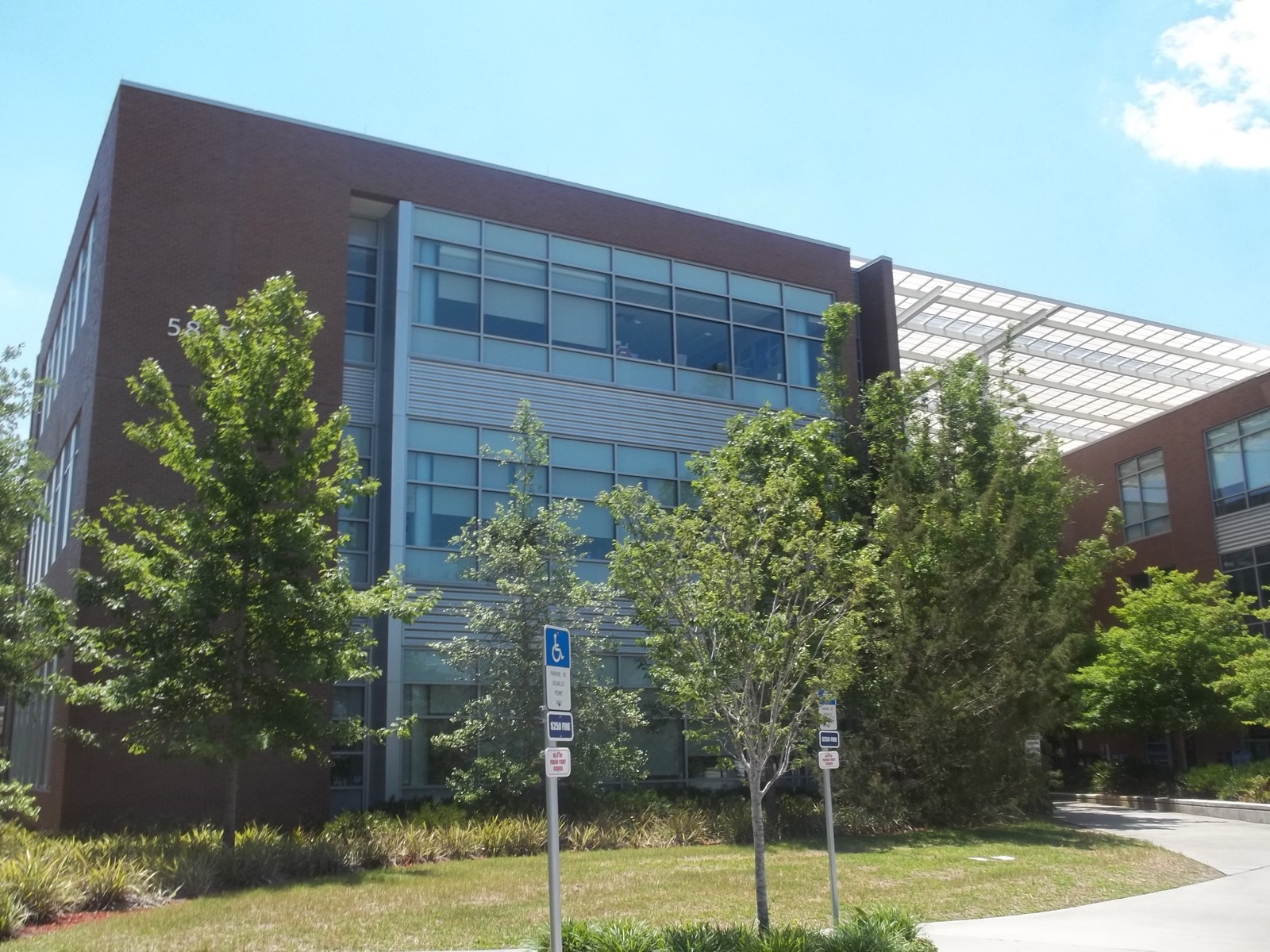 Student Union at the University of North Florida, with its walkways and modern steel structure